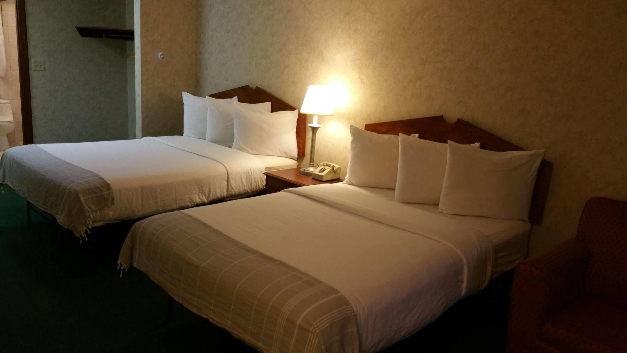 Dartmouth Motor Inn ภายนอก รูปภาพ